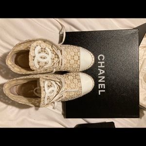 💕💕Chanel white eyelet Espadrilles high tops - 8B